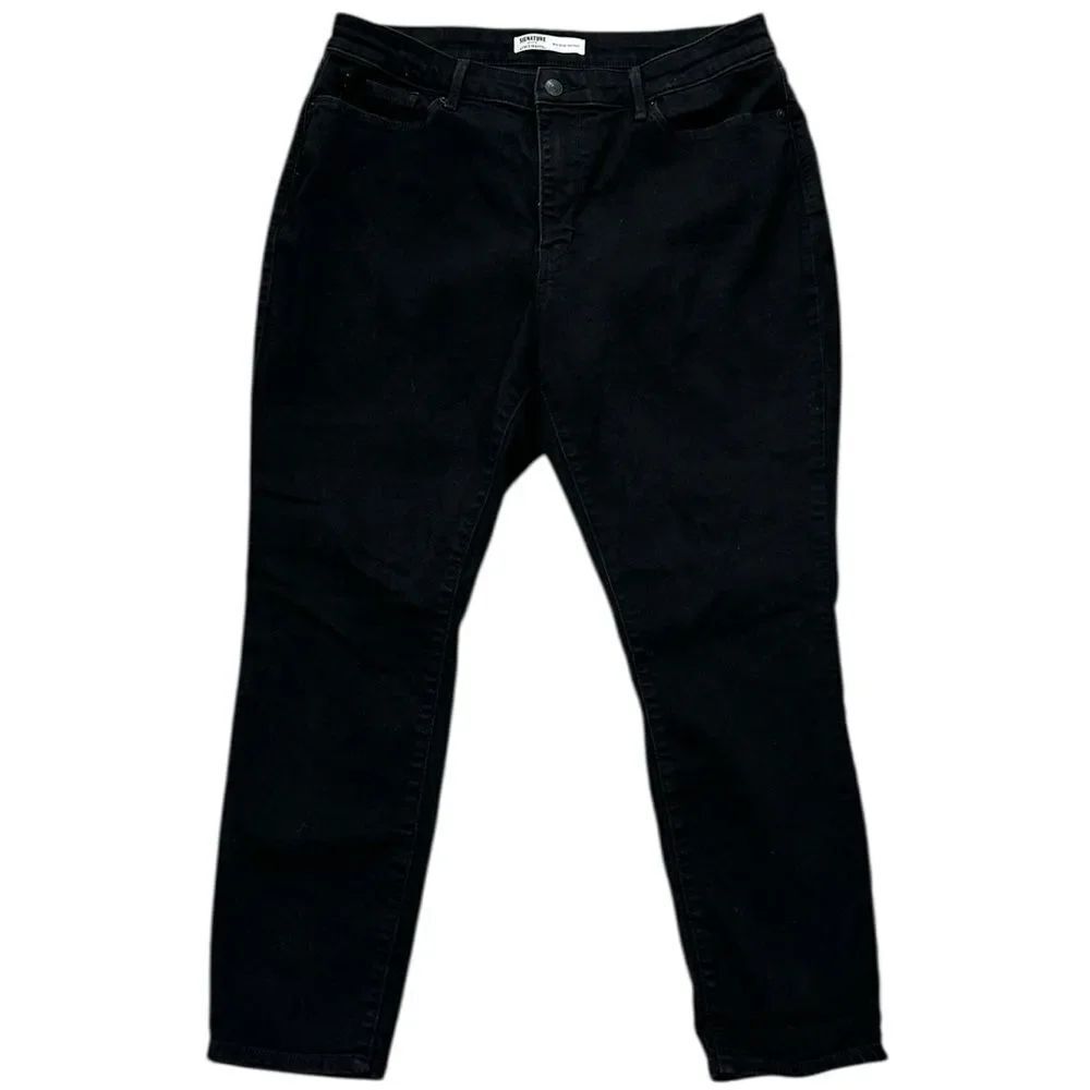 Levi’s Signature Mid-Rise Skinny Ankle Black Jeans